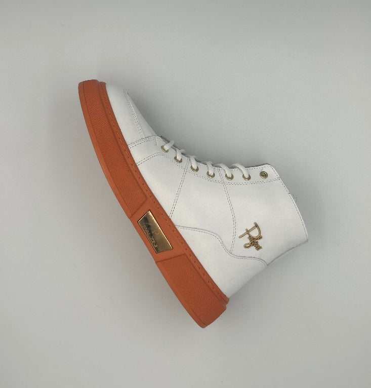 "Vanguard" High-Top White Boots With Vibrant Orange Sole