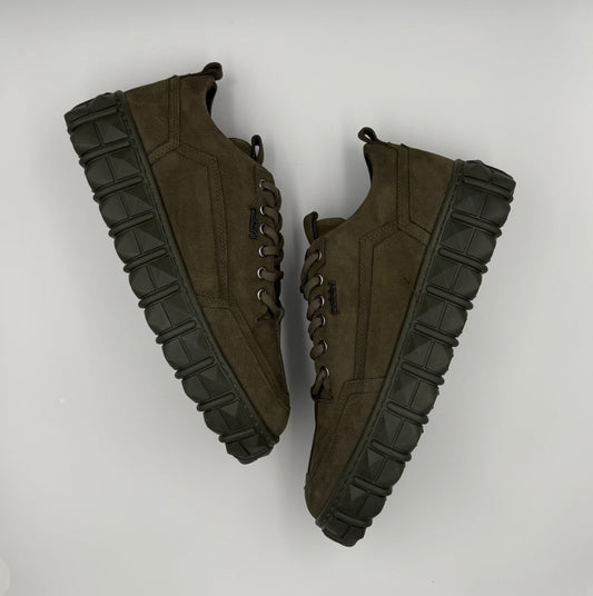 “VIROR” LOW-TOP PALZINI SNEAKER IN ARMY GREEN SUEDE-S16