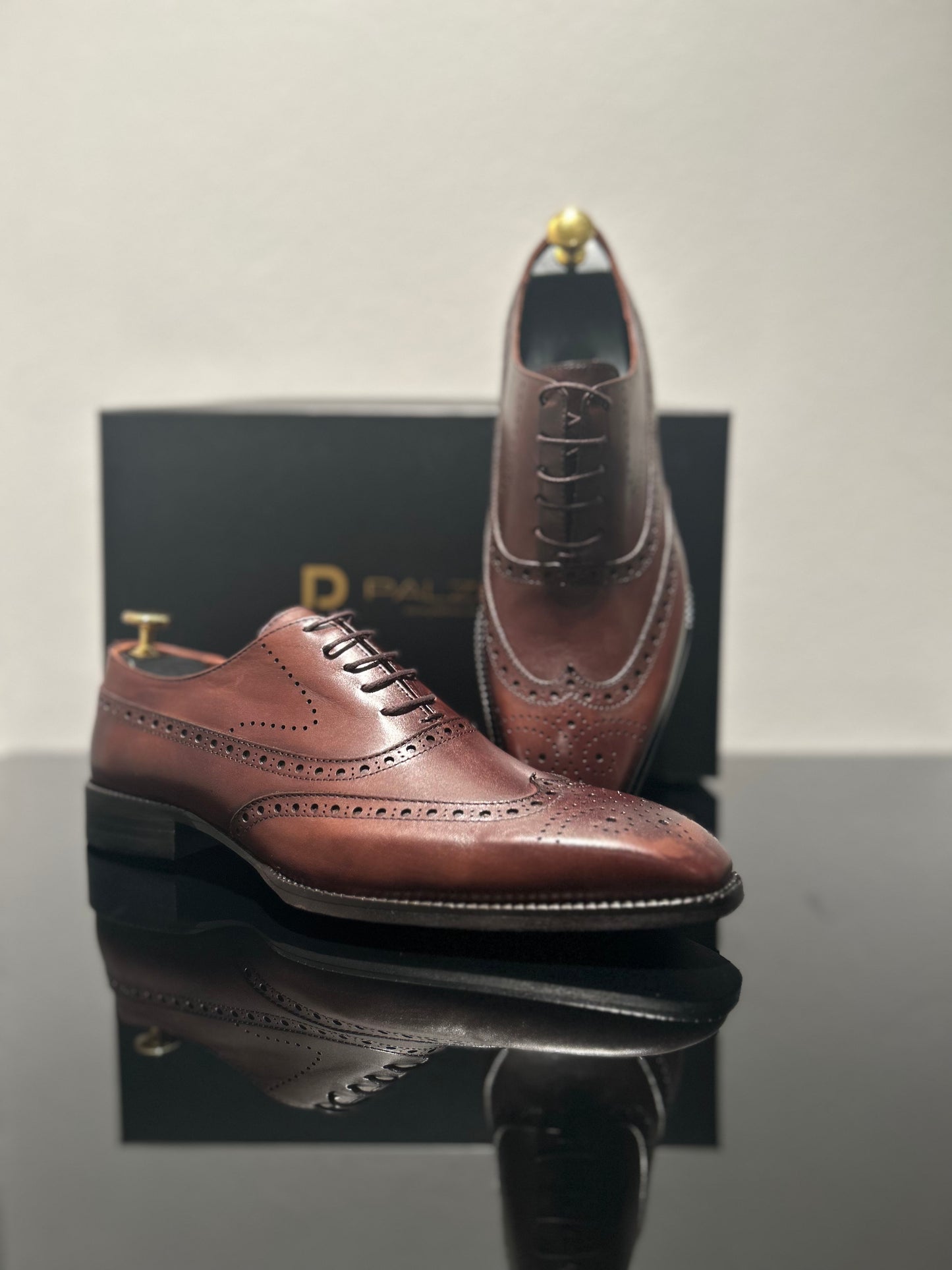HANDMADE BROWN LEATHER LACE-UP